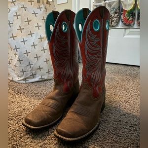 Ariat Women’s Size 9 Width B - Round Up Ryder Cowboy Boots
